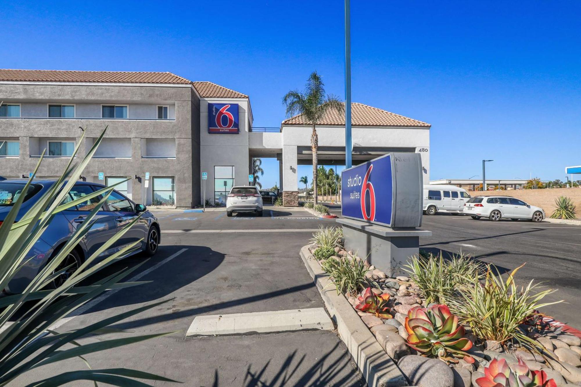 Red Lion Inn&Suites Perris Exterior foto