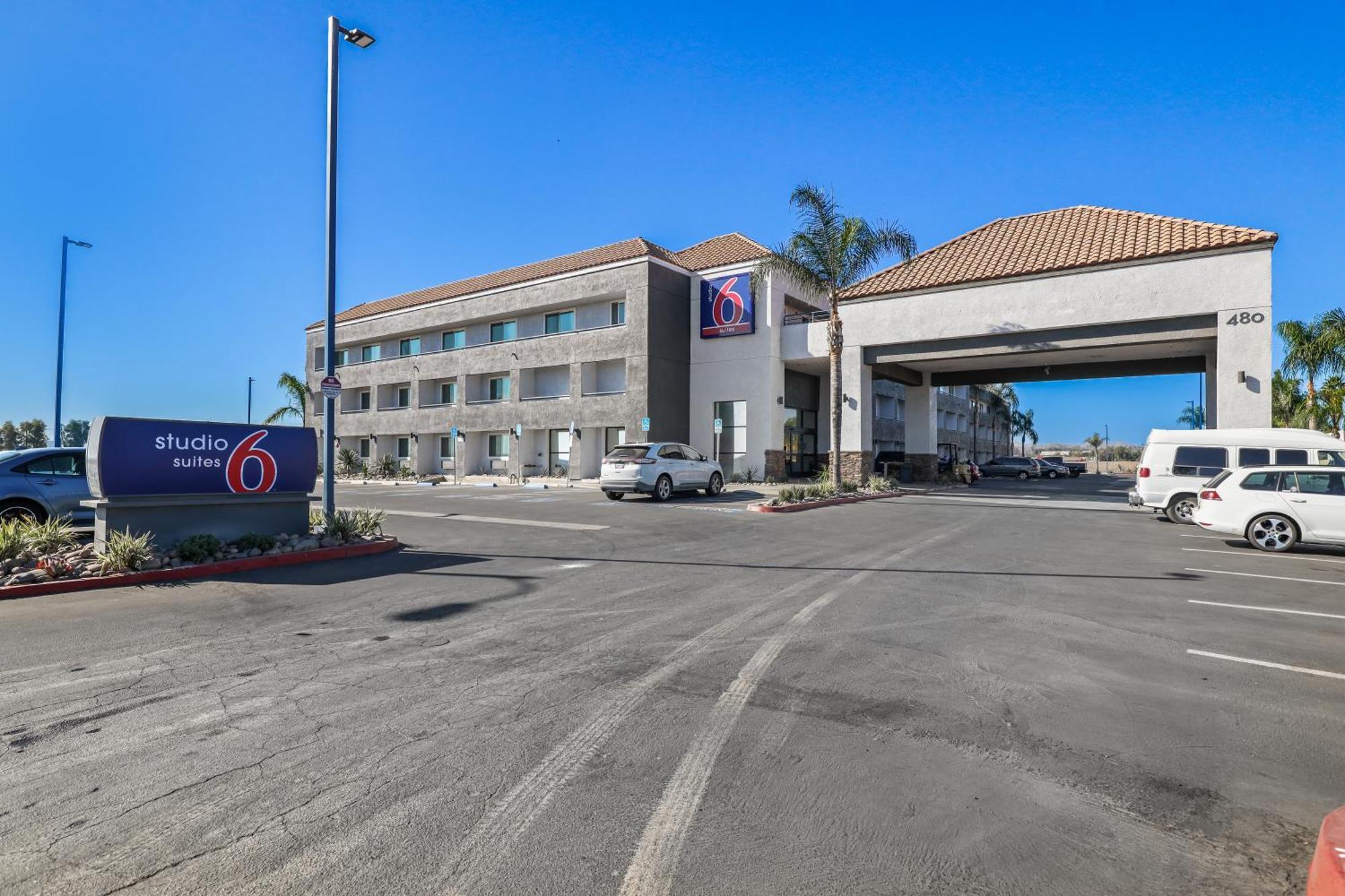 Red Lion Inn&Suites Perris Exterior foto