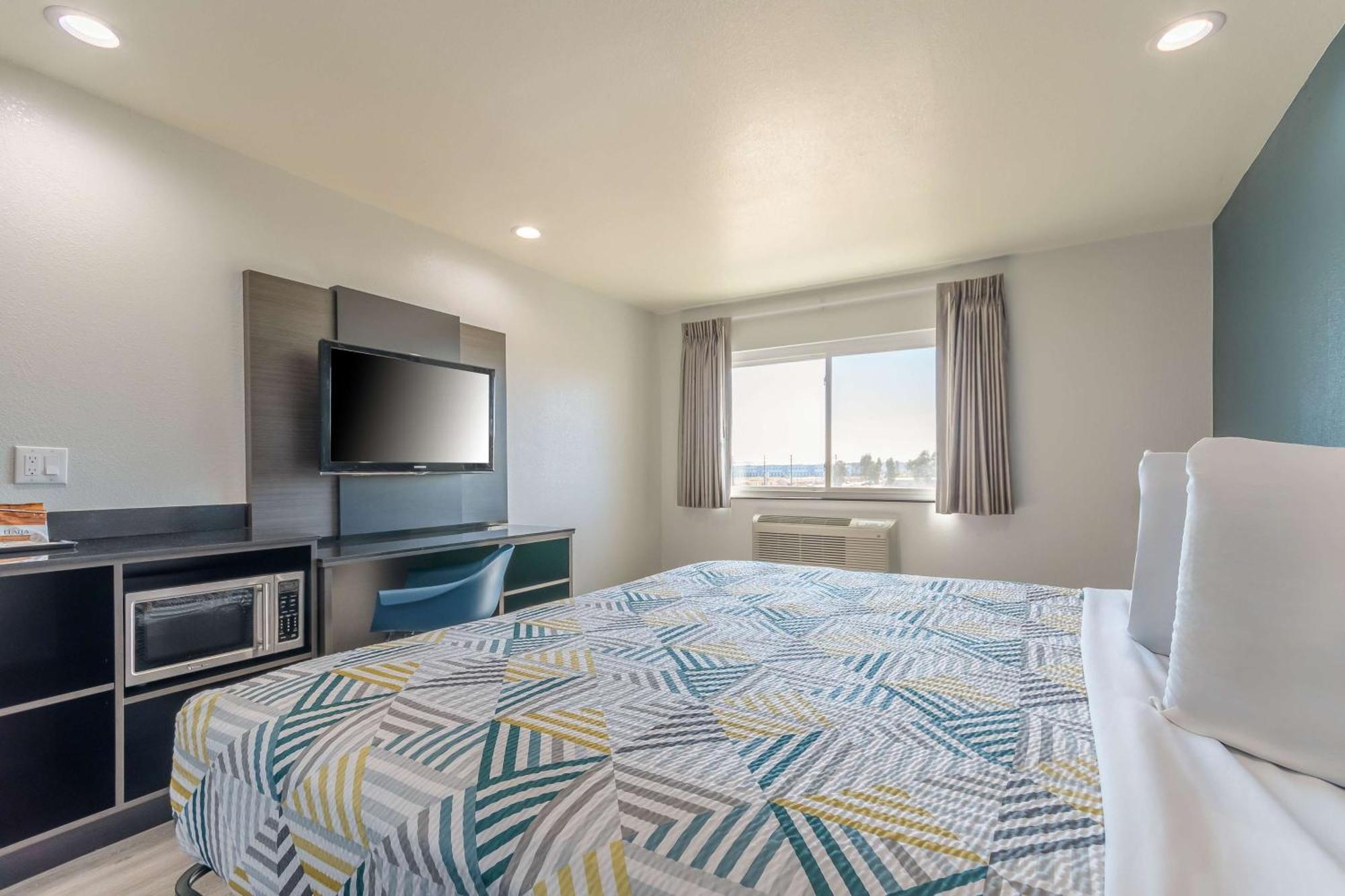 Red Lion Inn&Suites Perris Exterior foto