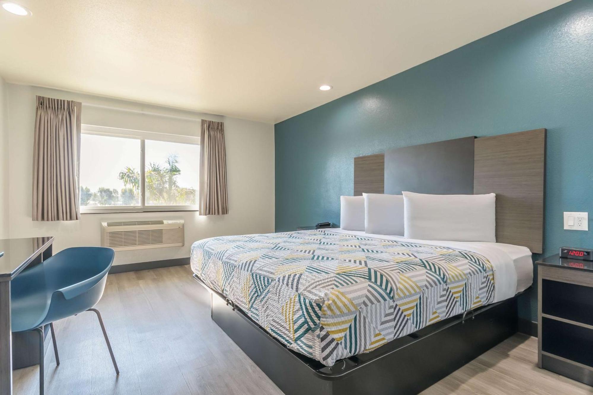 Red Lion Inn&Suites Perris Exterior foto