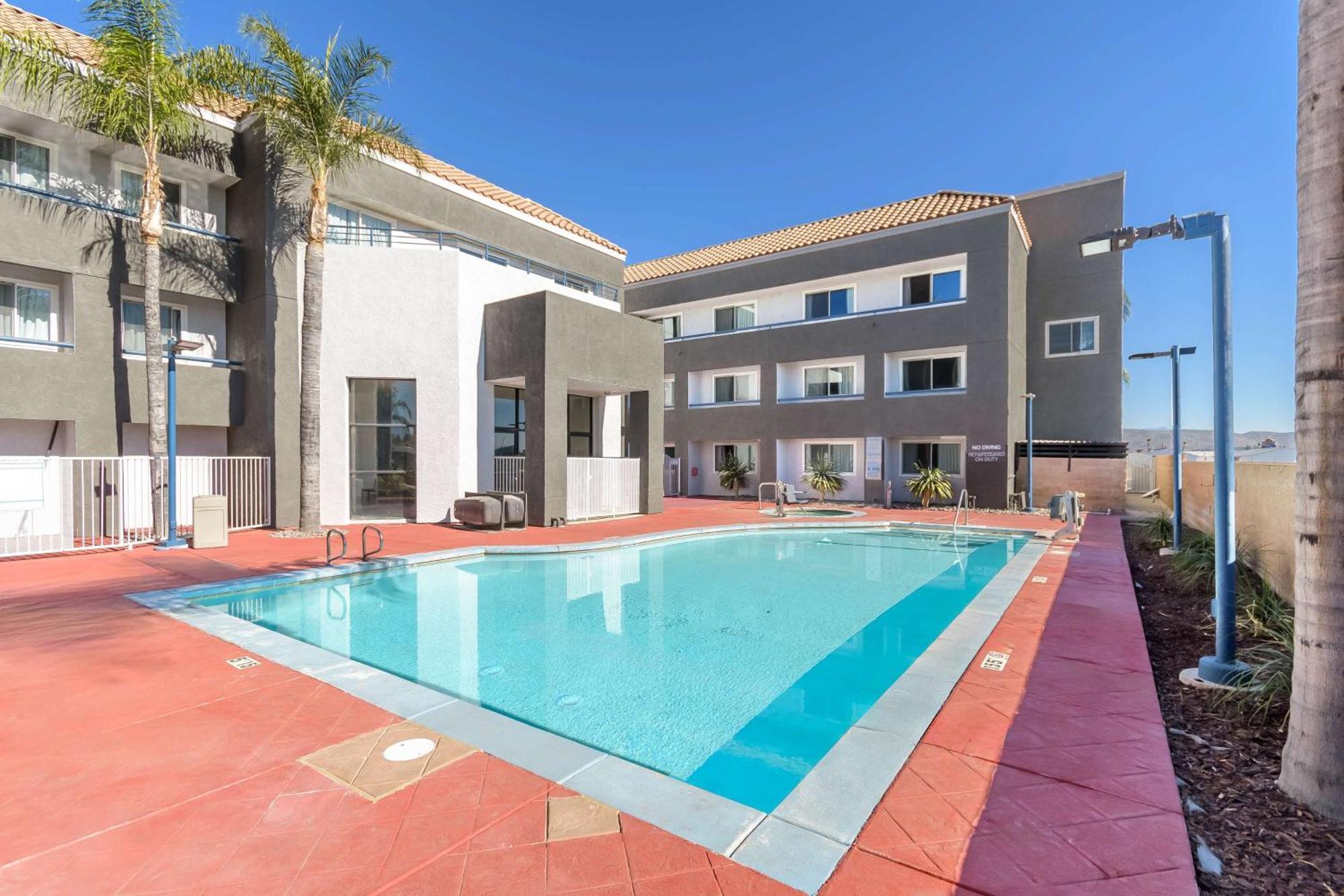 Red Lion Inn&Suites Perris Exterior foto